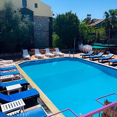 Apartahotel In Oludeniz *