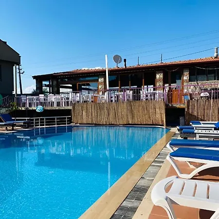 Apartahotel In Oludeniz *
